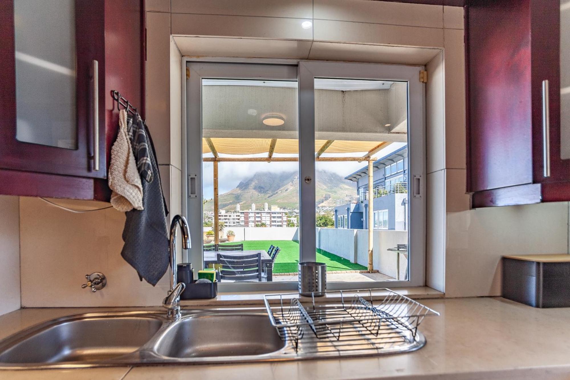 115 On Kloof Apartment *